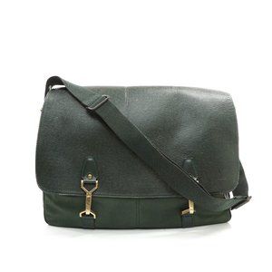 Auth Louis Vuitton Taiga Messenger Bag #19343L22